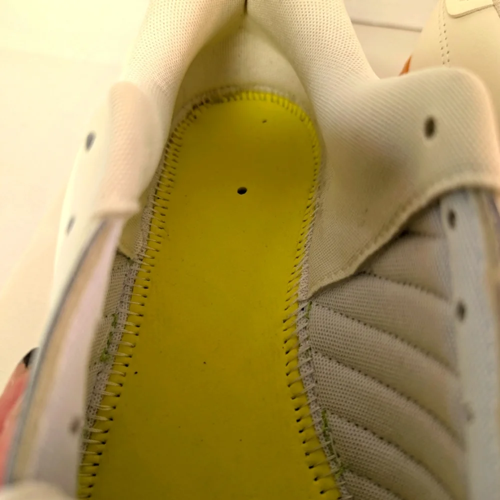 Adidas Original Grand Court. Off White And Semi Lucid Lime. Men's 9.5.
